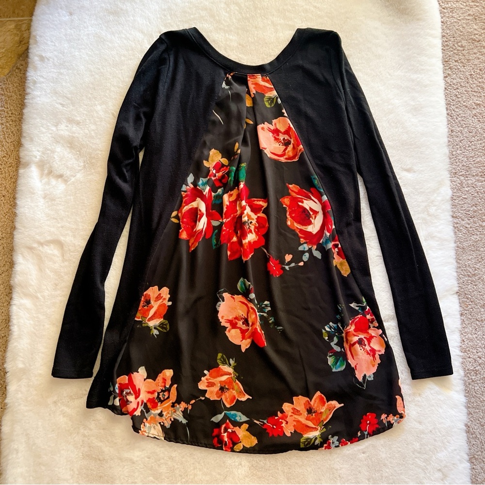 Le Lis Black Floral Long Sleeve Top